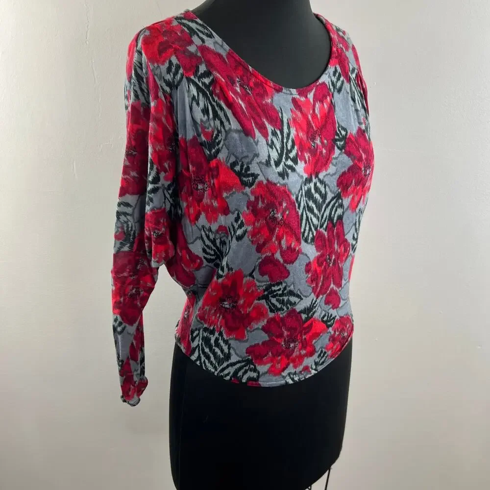 FREE PEOPLE Red Gray Floral Print Long Sleeve Round Neck Pullover Knit Top Sz S